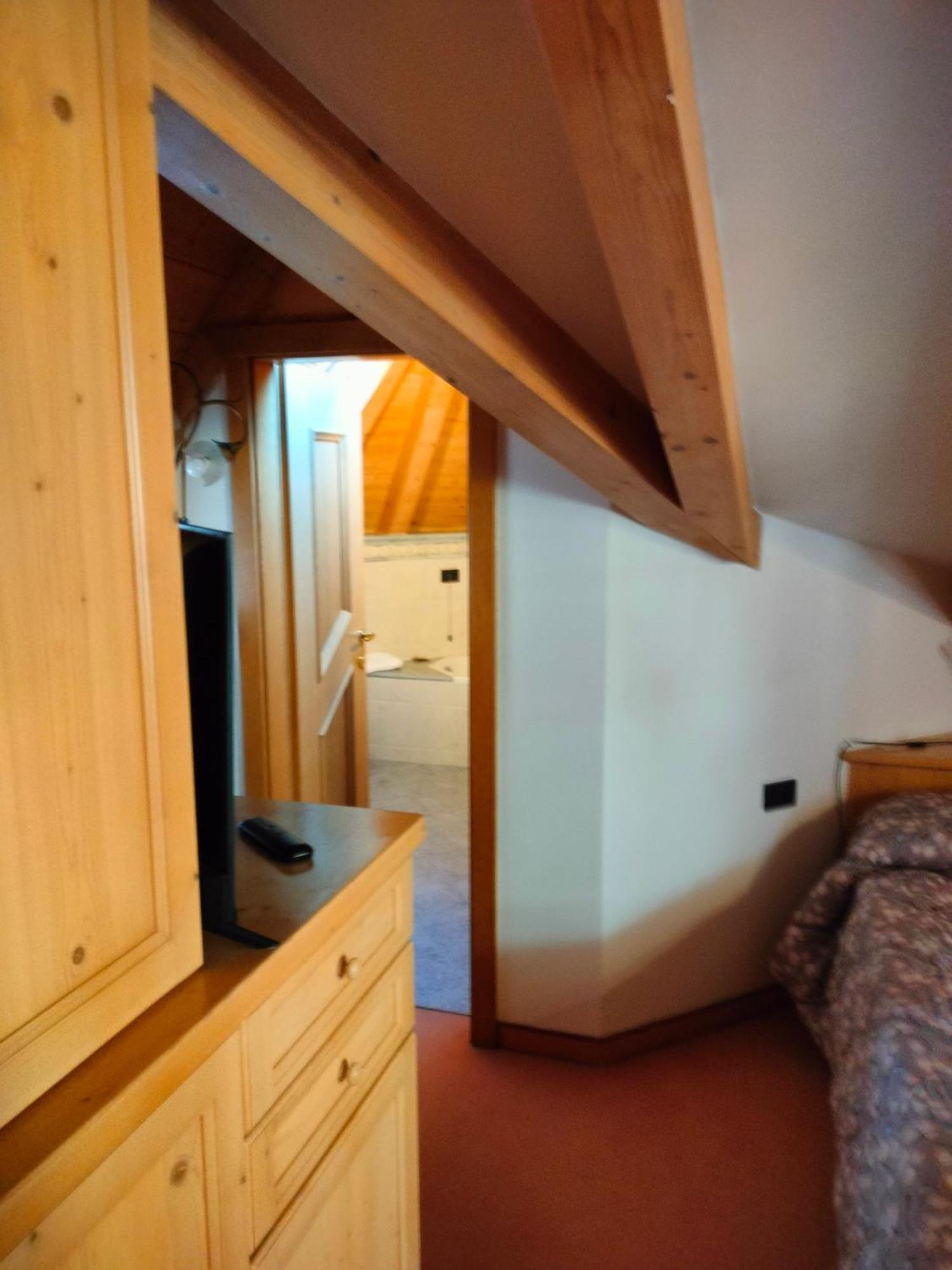 Hotel Stella Alpina โมเอนา ภายนอก รูปภาพ